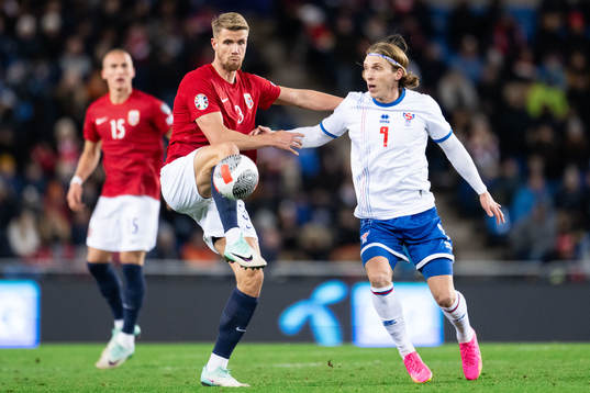 Kristoffer Ajer of Norway and Joan Edmundsson of Faroe