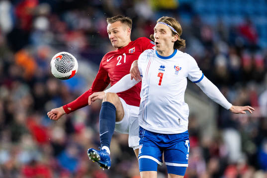 Stian Gregersen of Norway and Joan Edmundsson of Faroe