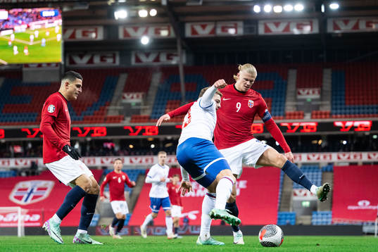 Hørdur Askham of Faroe Islands and Erling Braut Haaland of
