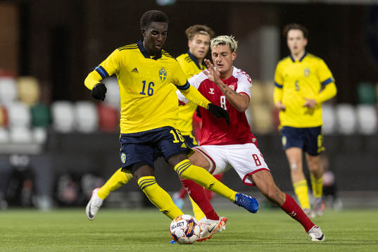 [DK=20231116: Peter Amoran, Sverige og Silas Andersen,