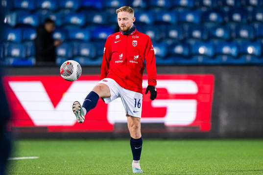 Eskil Smidesang Edh of Norway warms up