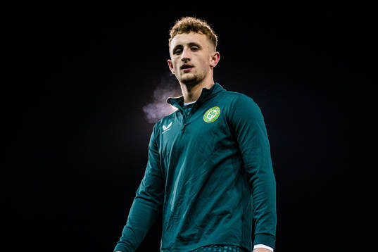 Sam Curtis of Ireland warms up