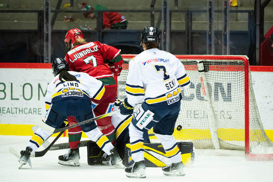 Modos Lina Ljungblom gör 5-1