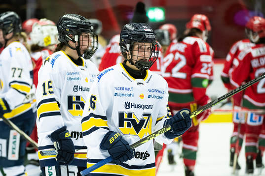 HV71s Kajsa Armborg deppar
