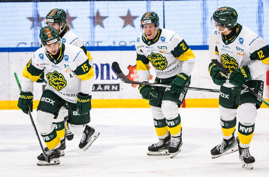 Björklövens Myles Powell jublar