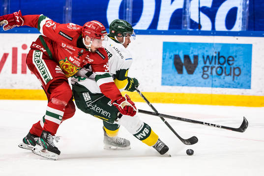 Moras William Pethrus och Björklövens Maxime Fortier