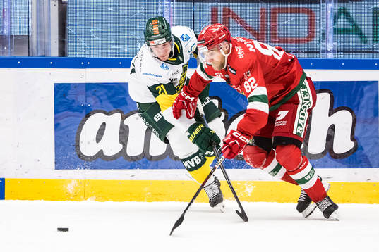 Björklövens Myles Powell och Moras Roope Laavainen