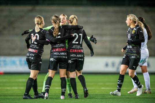 Umeås spelare jublar