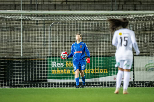 Brommapojkarnas målvakt Hanna Skogsfors