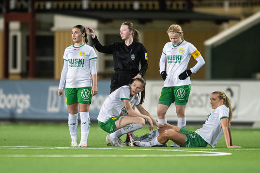 Hammarbys Smilla Holmberg har ont