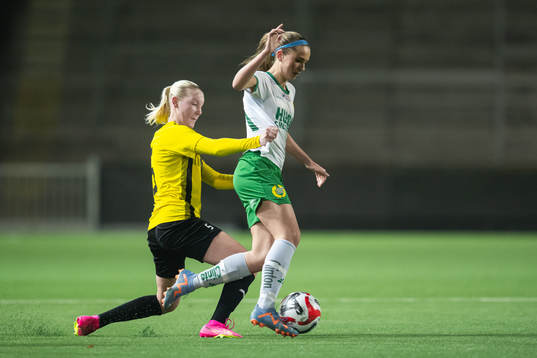 Häckens Alice Lindqvist och Hammarbys Carmen Cernjul