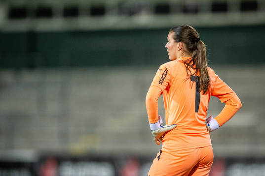 Häckens målvakt Kajsa Höglund Jansson deppar