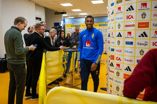 Isak Hien of the Swedish national football team in a mixed
