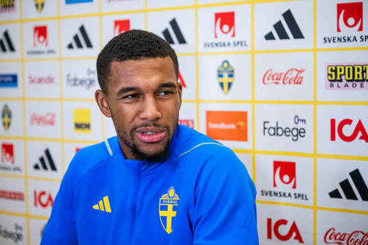 Isak Hien of the Swedish national football team in a mixed
