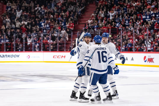 William Nylander of Toronto Maple Leafs celebrates the 2-2