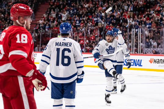 William Nylander of Toronto Maple Leafs celebrates the 2-2