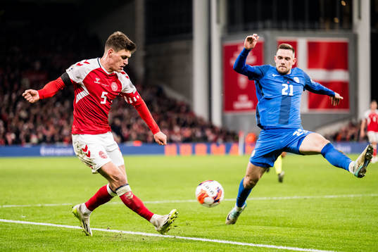 Joakim Mæhle of Denmark and Timi Elsnik of Slovenia