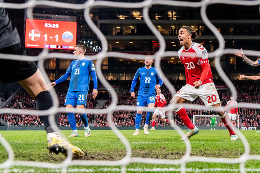 Yussuf Poulsen of Denmark celebrate