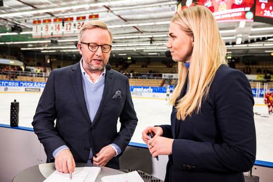 TV4s Fredrik Söderström och Kajsa Kalmeus innan