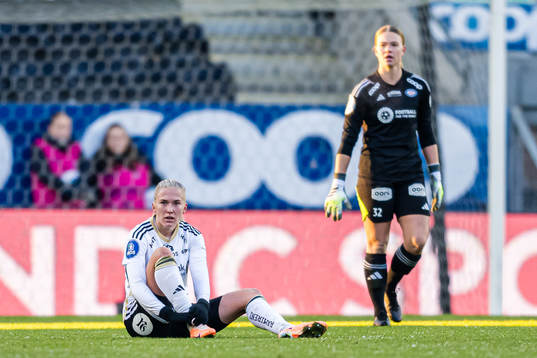 Emilie Nautnes of Rosenborg in pain