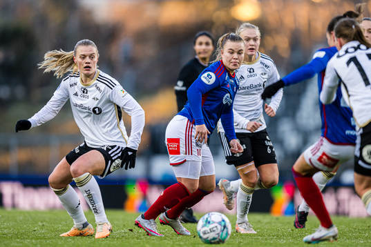 Mathilde Harviken of Rosenborg and Olaug Tvedten of