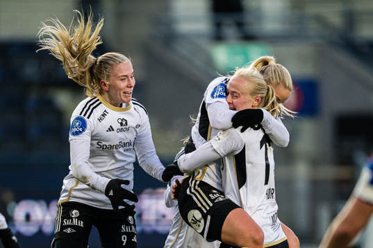 Sara Iren Lindbak Hørte of Rosenborg celebrates