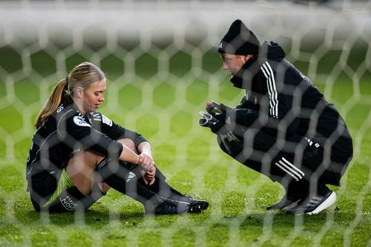 Jalen Tompkins of Vålerenga looks dejected