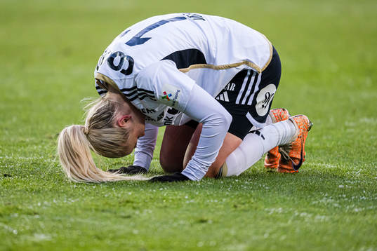 Anna Jøsendal of Rosenborg looks dejected