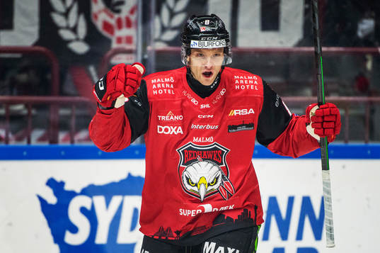Malmö Redhawks Johan Olofsson jublar