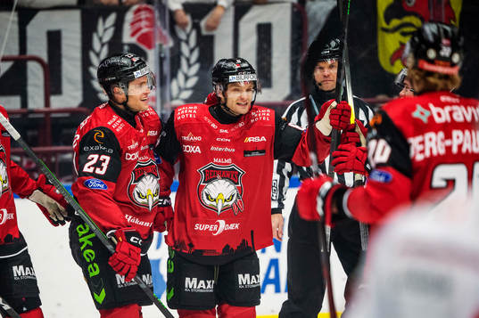Malmö Redhawks Johan Olofsson jublar