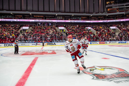 MoDos Mikkel Aagaard jublar