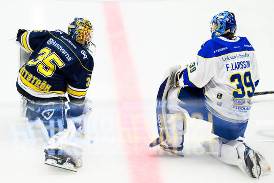 HV71s målvakt Victor Brattström  och Leksands målvakt