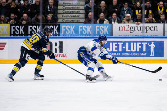 HV71s Oskar Stål-Lyrenäs och Leksands Anton Lindholm