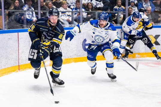 HV71s Tommi Tikka och Leksands Matt Caito