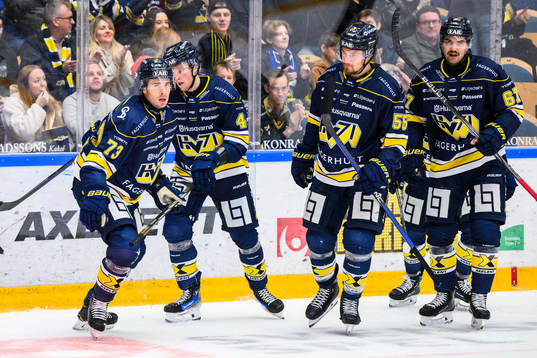 HV71s Nicholas Shore  jublar