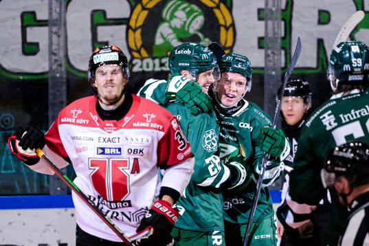 Örebros Emil Larsson deppar och Färjestads Mattias