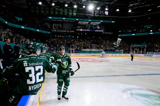 Färjestads Mattias Göransson jublar