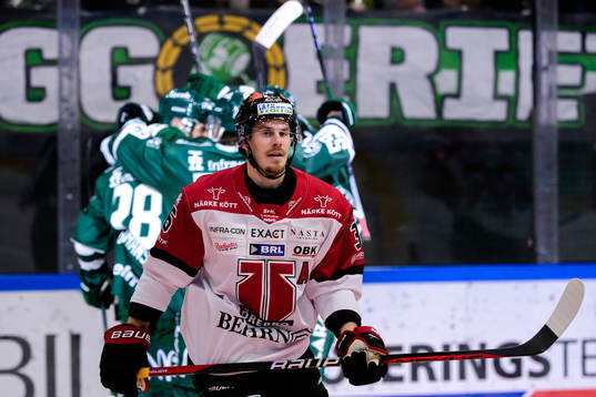 Örebros Emil Larsson deppar