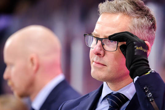 Örebros tränare Johan Hedberg deppar