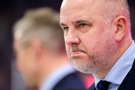 Örebros ssisterande tränare Stefan Nyman deppar