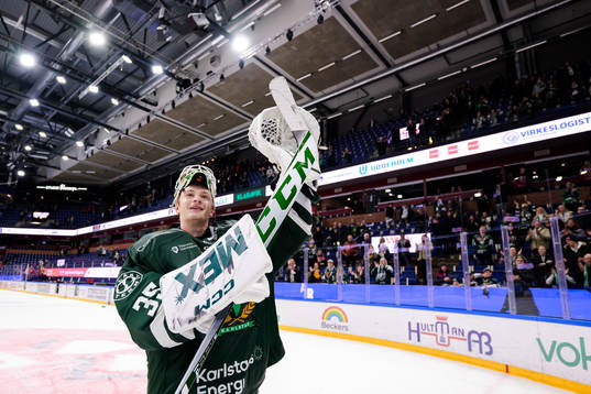 Färjestads Carl Lindbom jublar