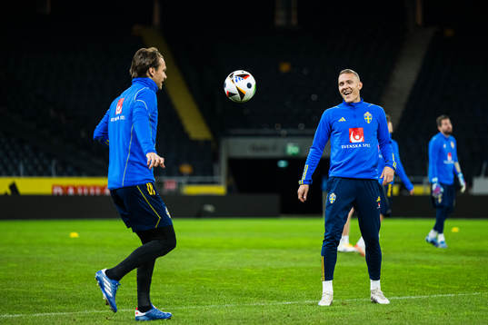 Ludwig Augustinsson and Albin Ekdal of the Swedish national
