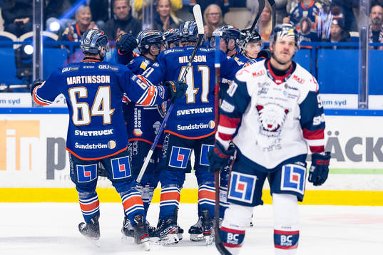 Växjös spelare jublar