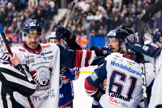 Linköpings Lance Bouma och Växjös Brian Cooper