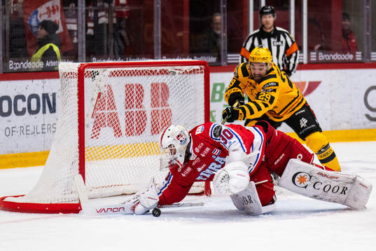Timrås målvakt Jacob Johansson och Skellefteås Dylan