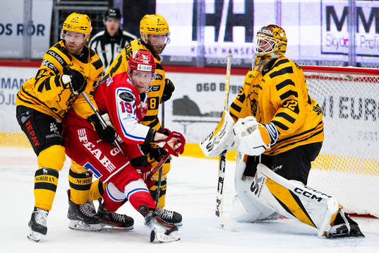 Skellefteås Oscar Lindberg och Timrås Erik Andersson