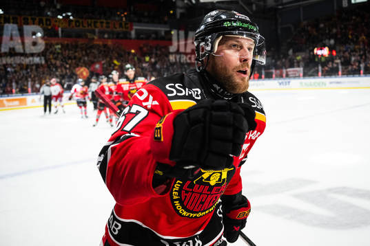 Luleås Linus Omark jublar