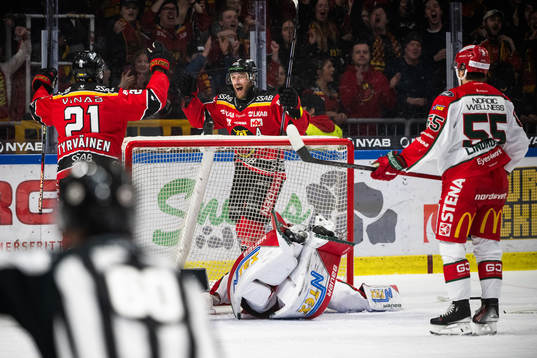 Luleås Linus Omark jublar
