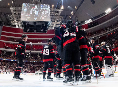 Players of Ottawa Senators celebrate