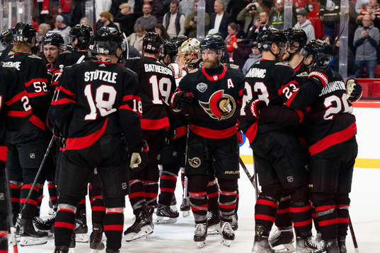 Claude Giroux of Ottawa Senators celebrates